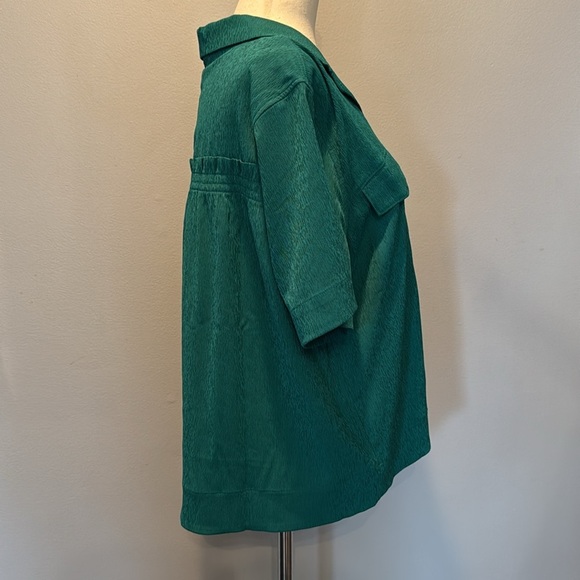 Athleta vibrant green Echo Button down top NWT - Picture 6 of 10